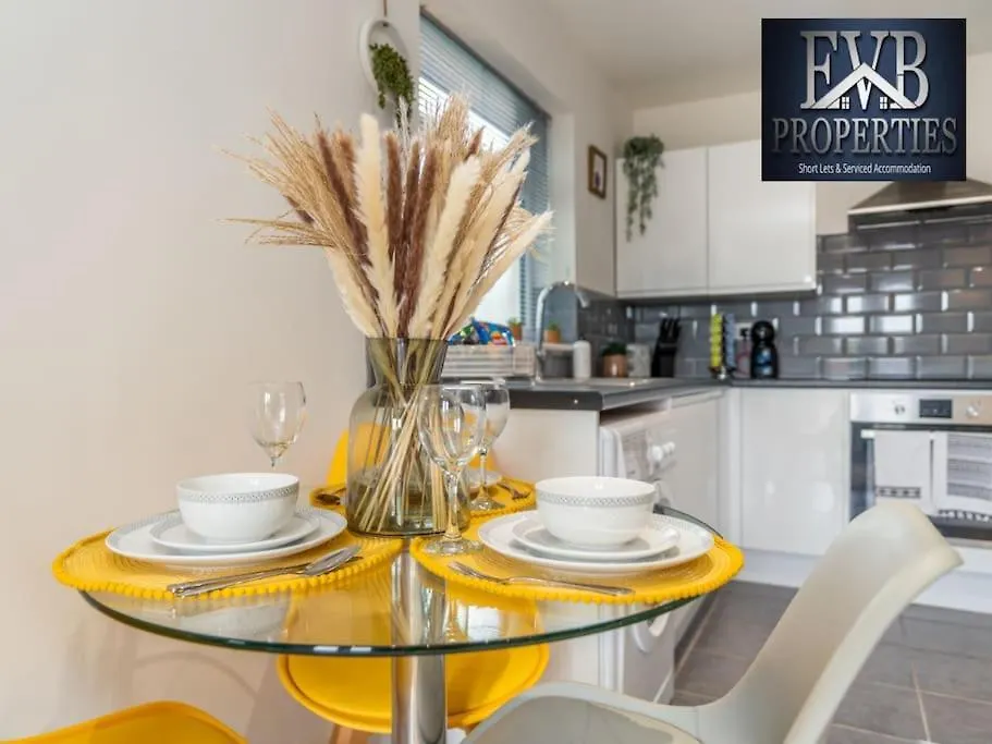 Charming Cosy Getaway Ideal For Leisure & Business Southampton Apartment