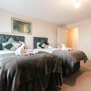 Apartment Centre Loft: Spacious 3-bed With Secure Parking, Southampton